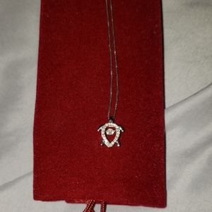 White gold necklace with extension .floating diamo